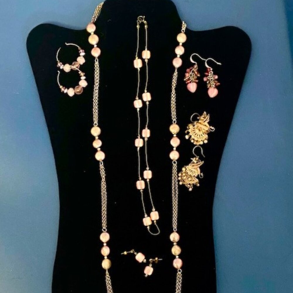 Costume jewelry lot - all pink set in silver tone